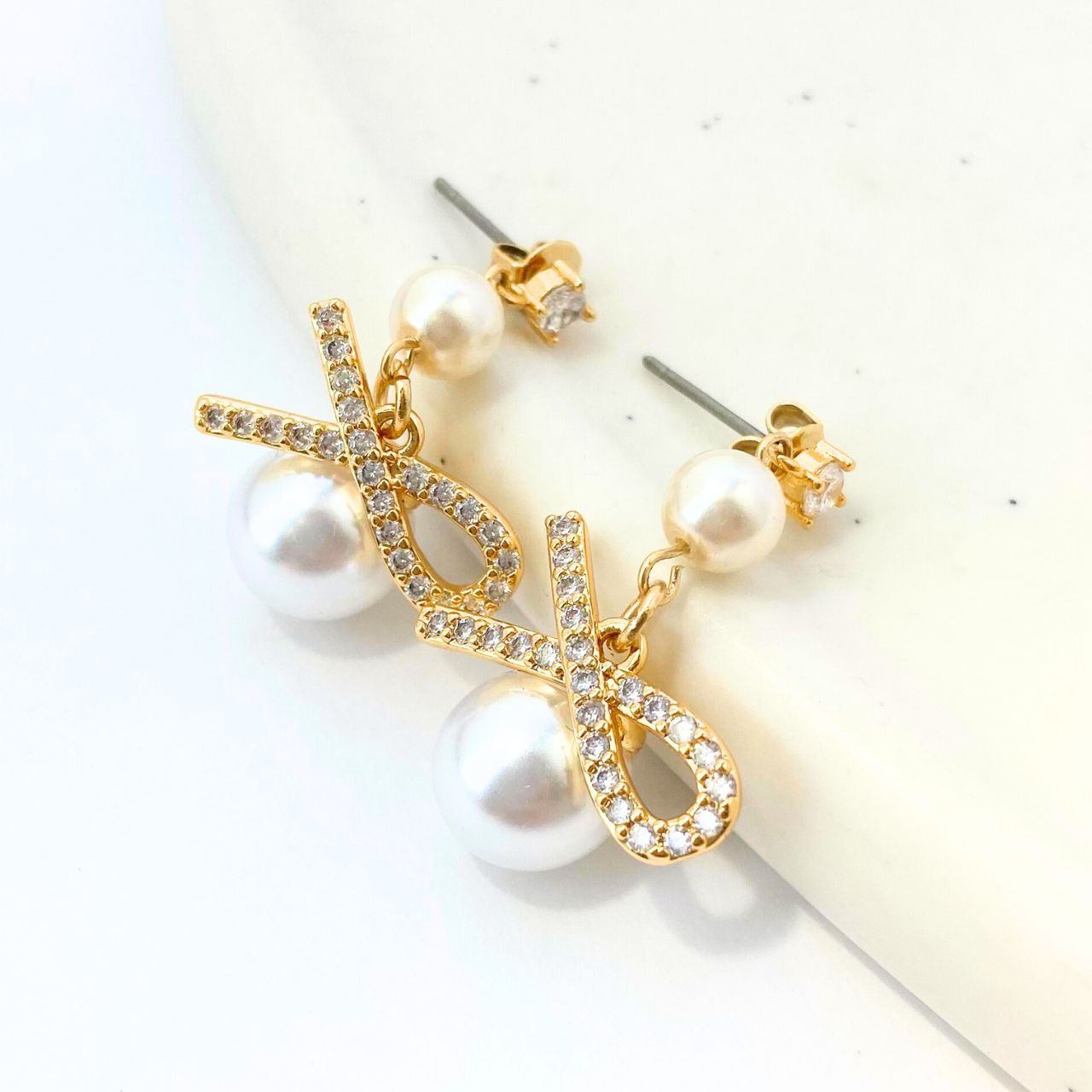 パールノットジルコニアピアス A1443