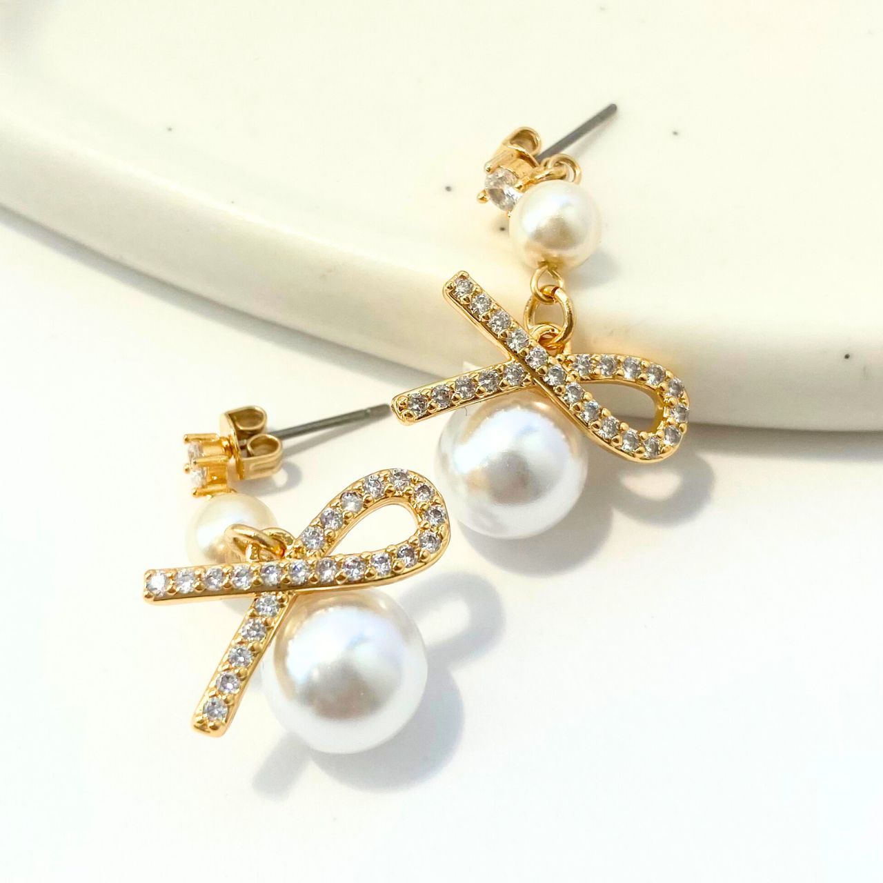 パールノットジルコニアピアス A1443