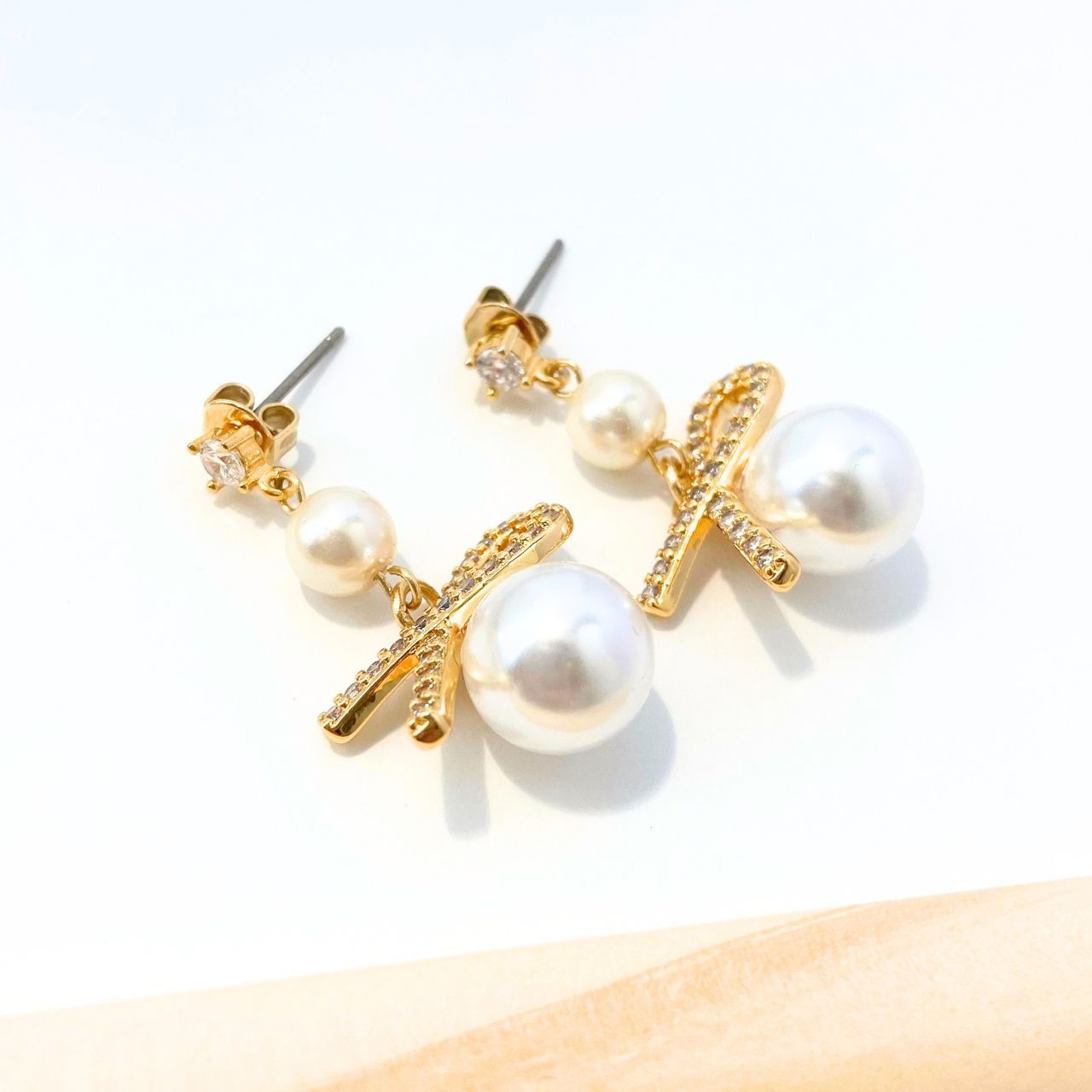 パールノットジルコニアピアス A1443