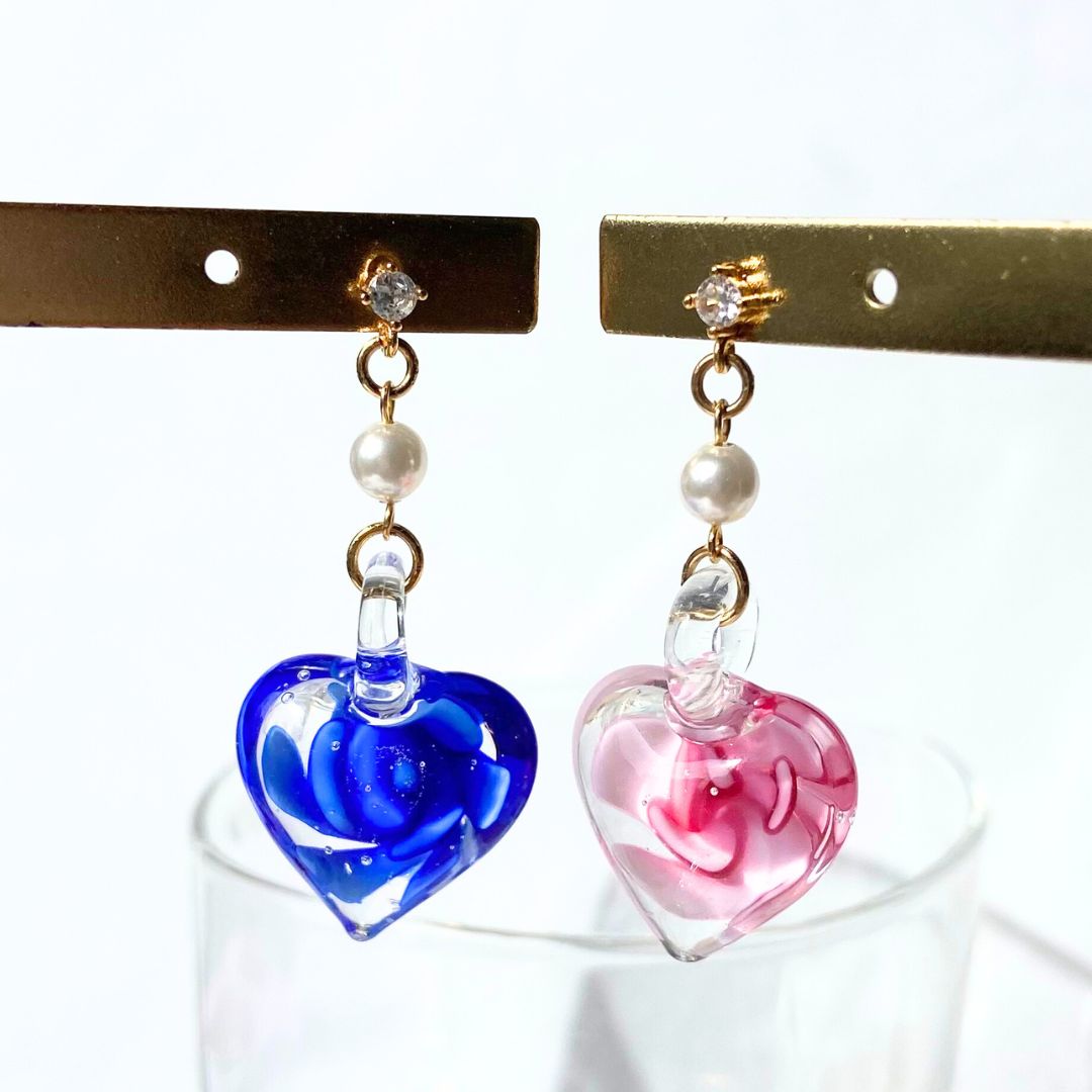 ガラスハートピアス