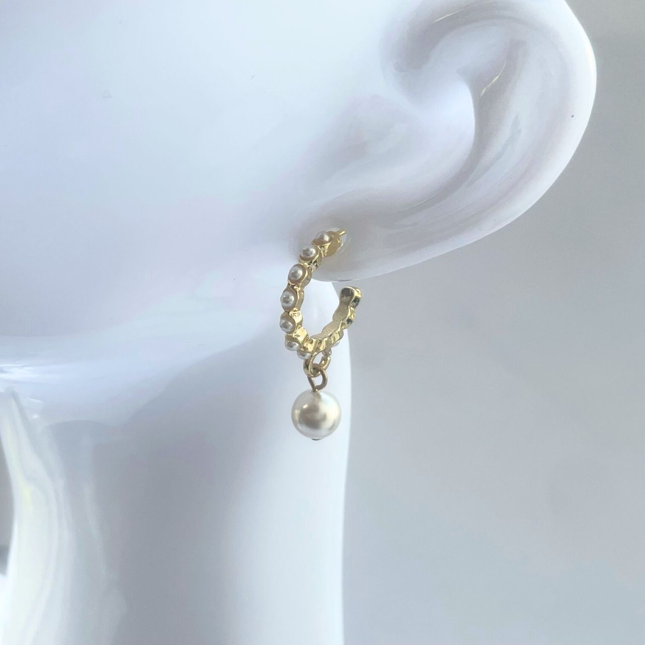パールフープピアス A101