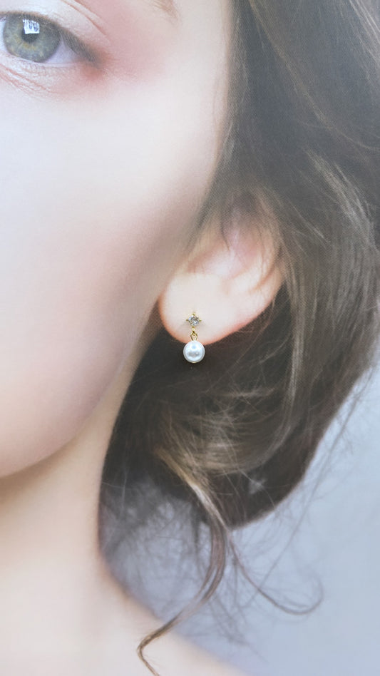 6mmパールゴールドジルコニアピアス A115