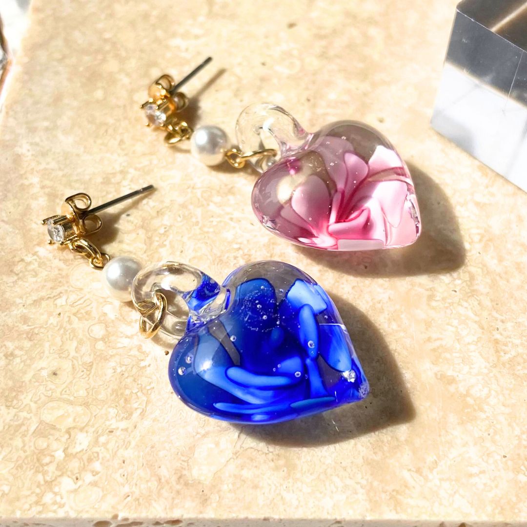 ガラスハートピアス