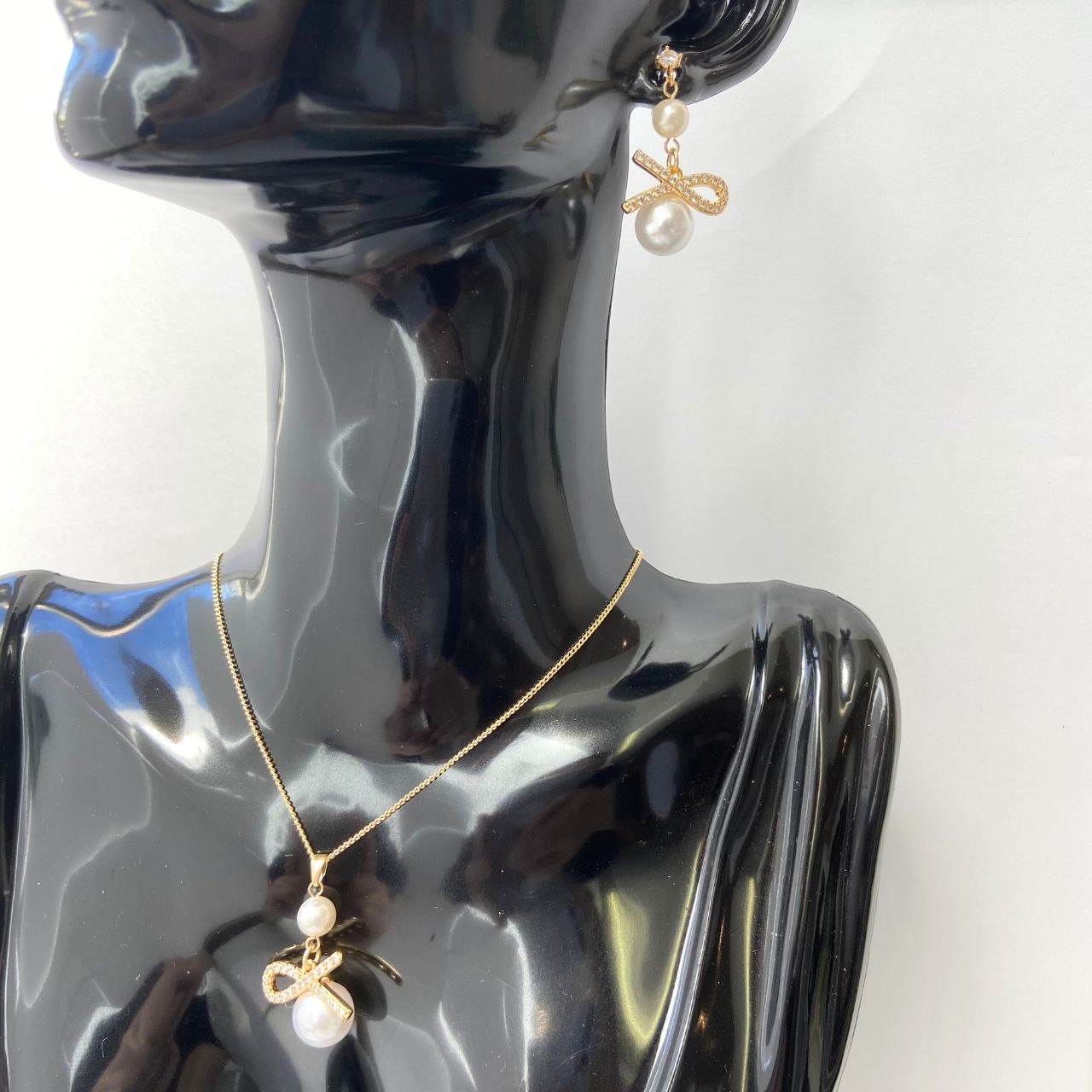 パールノットジルコニアピアス A1443
