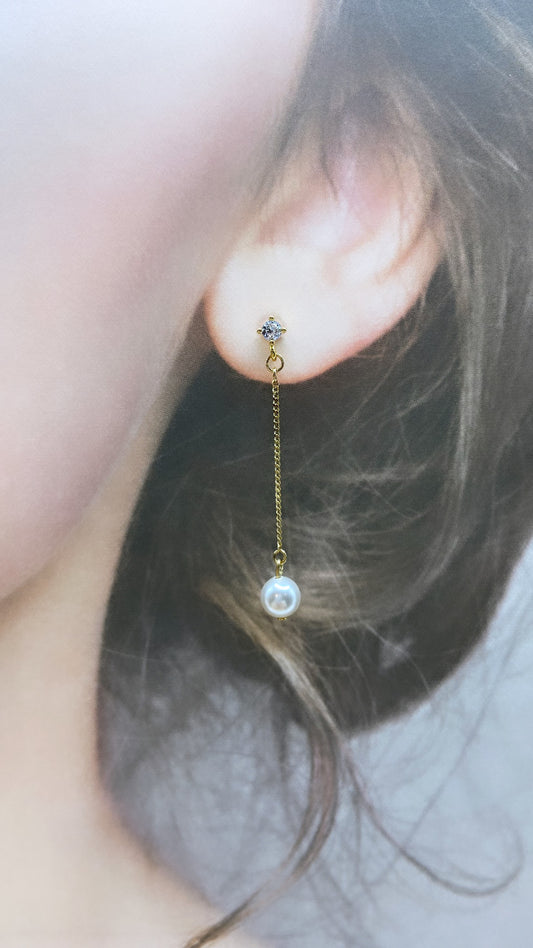 6mmパールゴールドジルコニアピアス A117
