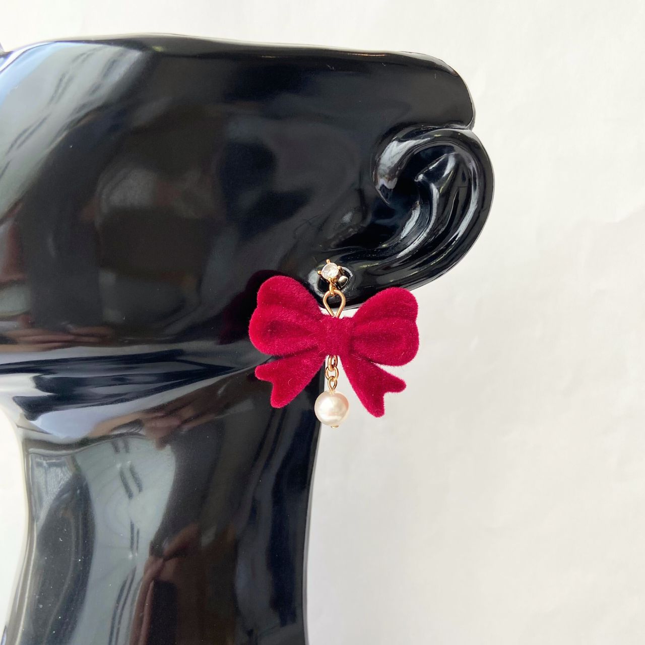ベロアリボンパールピアス