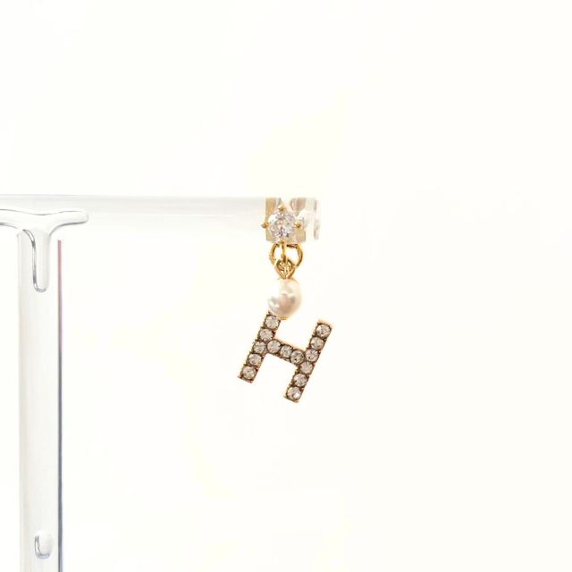 イニシャルピアス ゴールド A15
