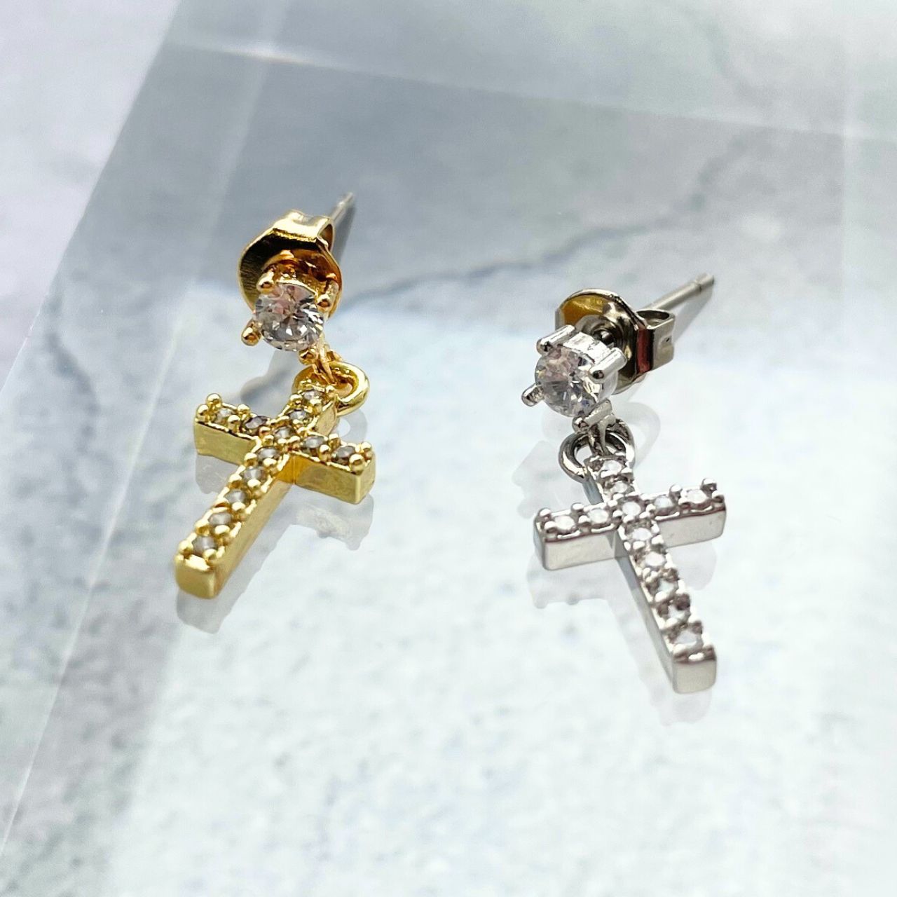 ジルコニアクロスピアス ゴールド シルバー