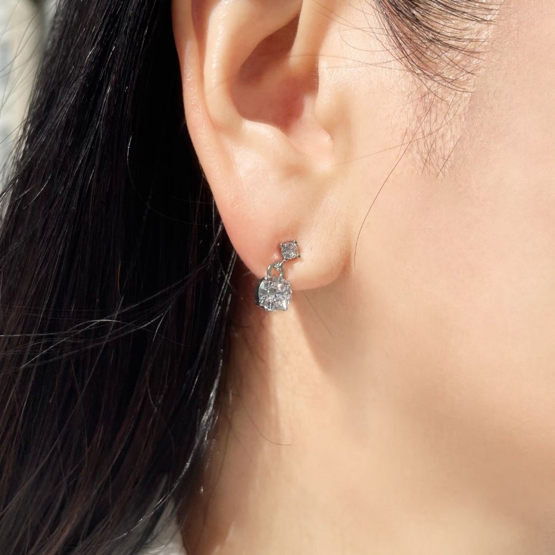 ラウンドジルコニアピアス
