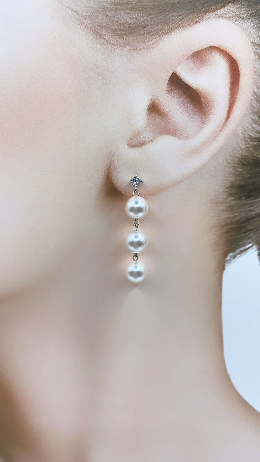 パール輝くジルコニアピアス A2