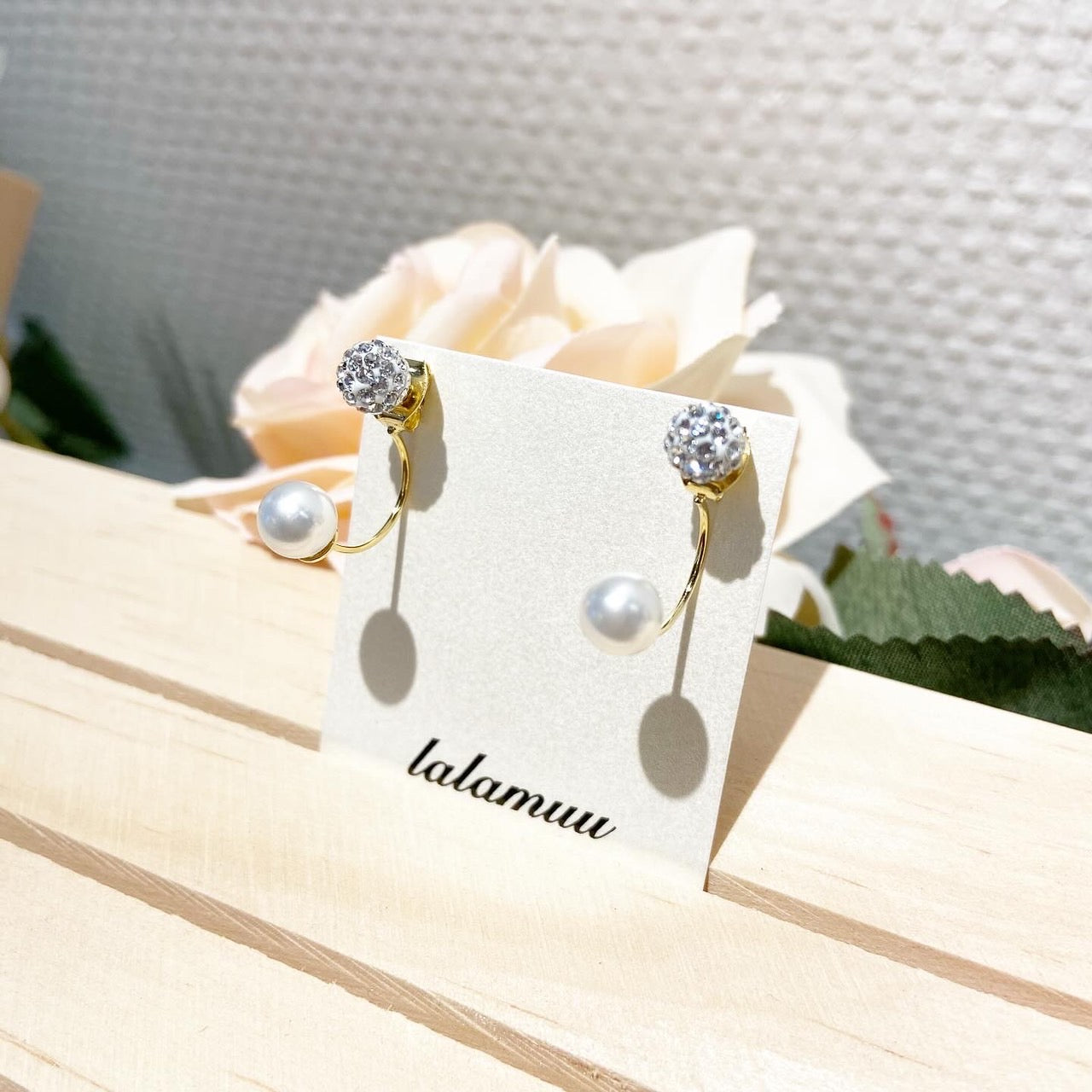 ラインストーンボール6mmパールバックキャッチゴールドピアス A95