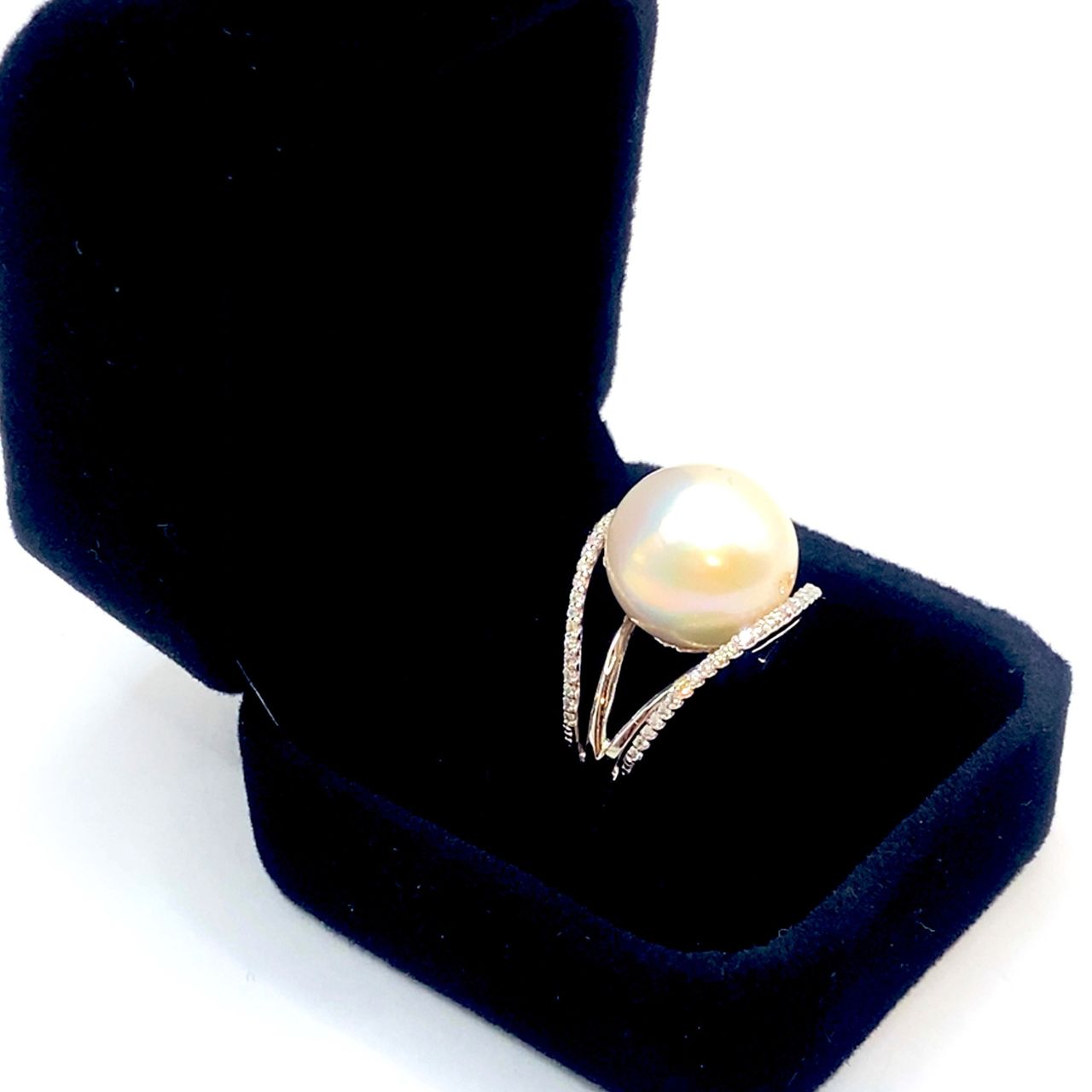 【プラチナリング】Pt900 一粒ダイヤ0.31ct パールリング