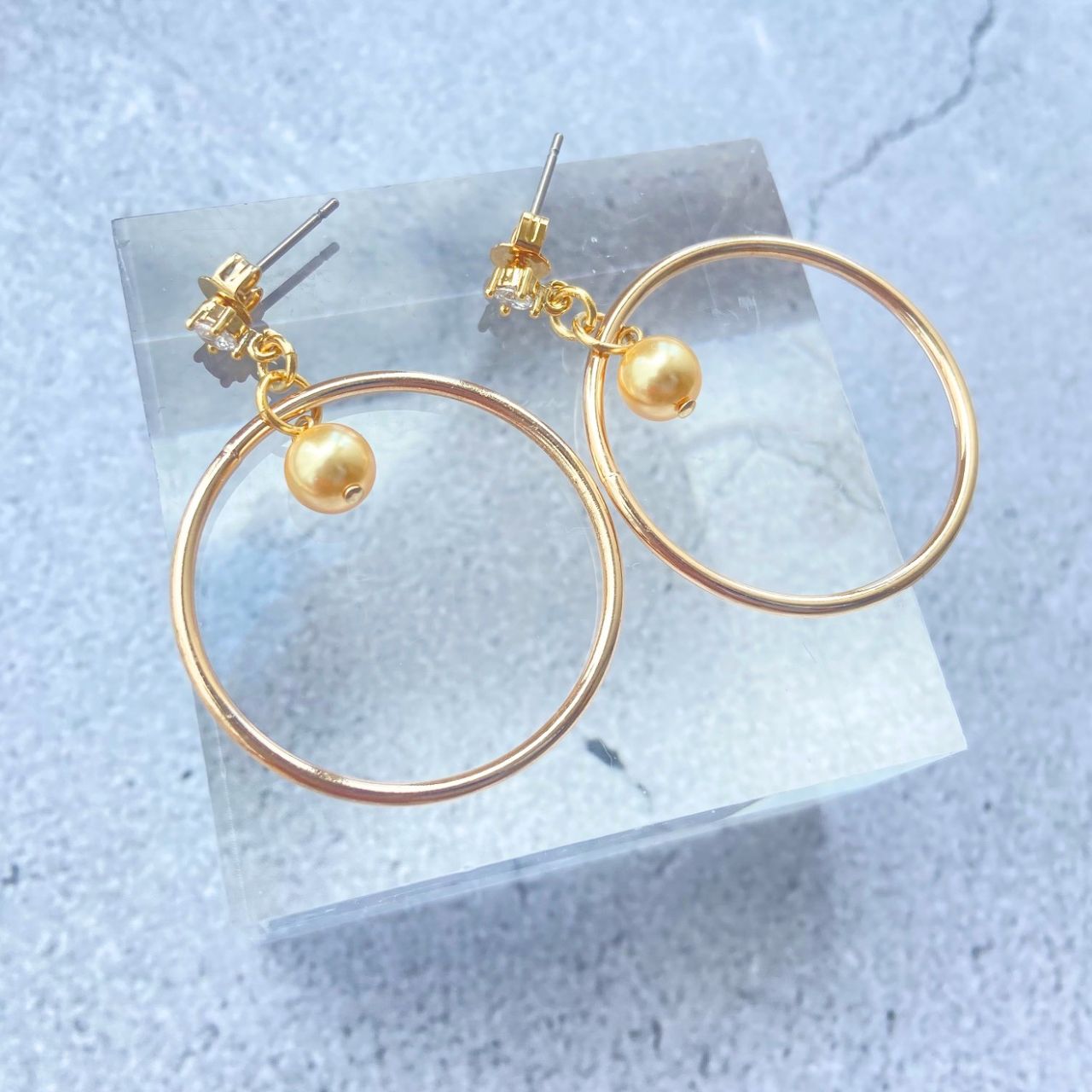 フープ×6mmゴールドパールピアス