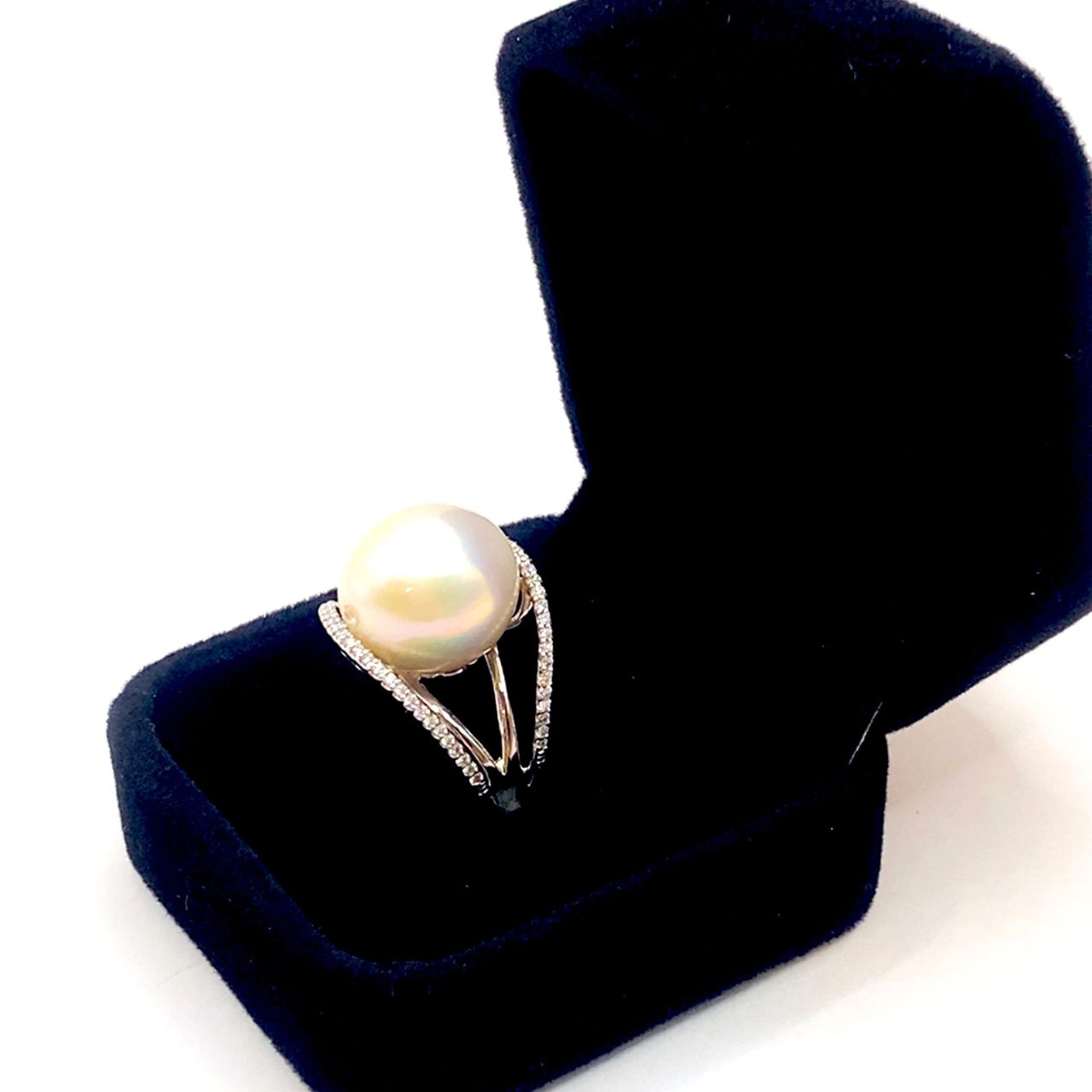 【プラチナリング】Pt900 一粒ダイヤ0.31ct パールリング