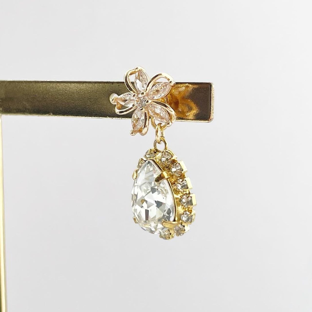 さくら×クリスタルビジューピアス　A24
