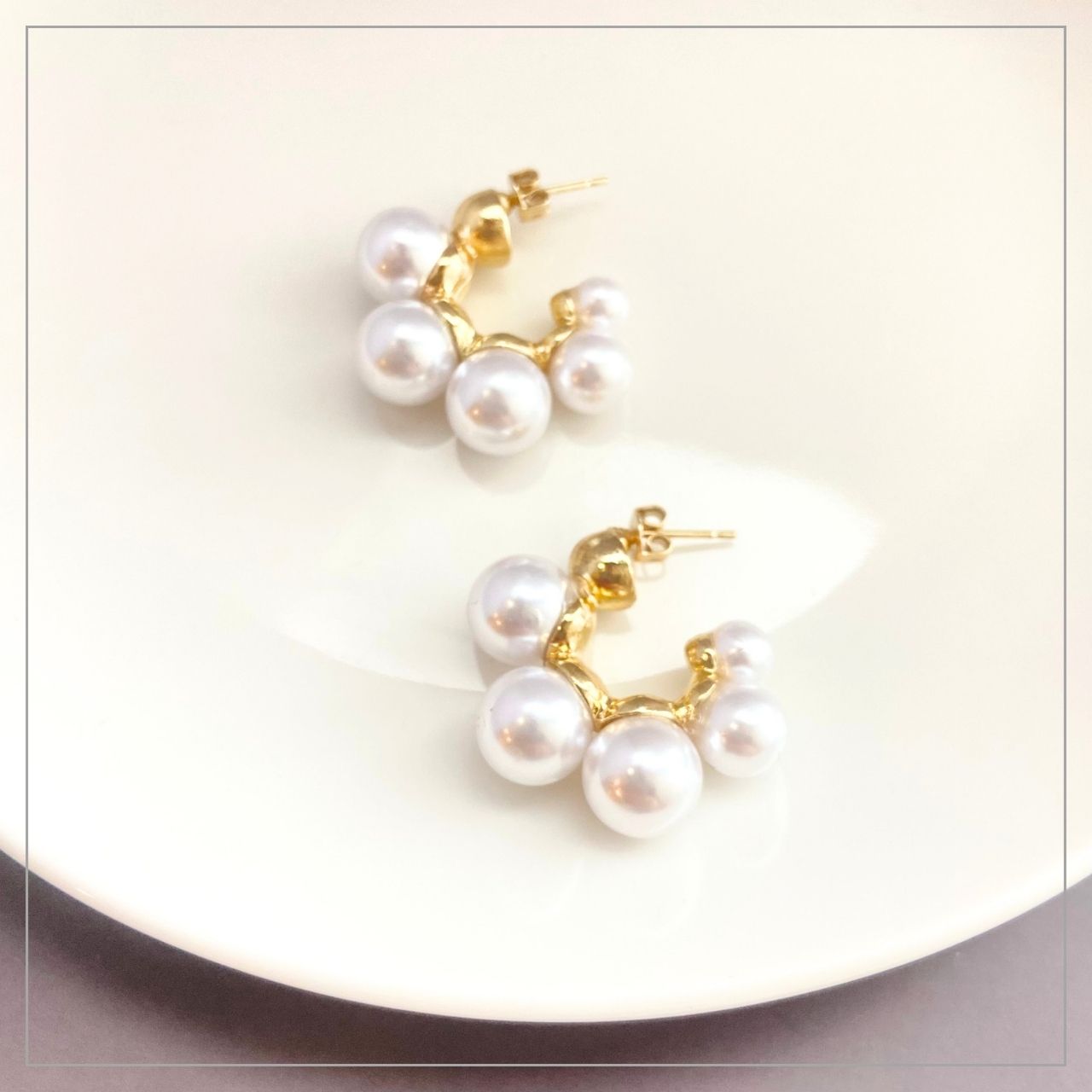 5連パールフープピアス