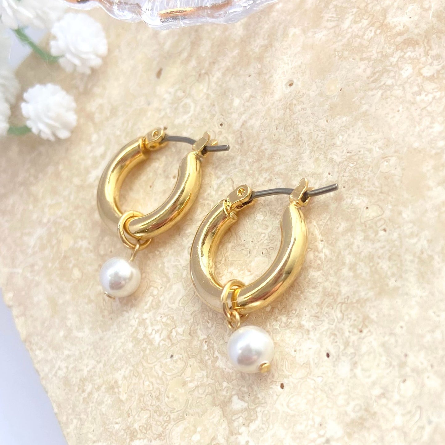 ワンタッチフープ×ホワイトパール(4mm)ピアス