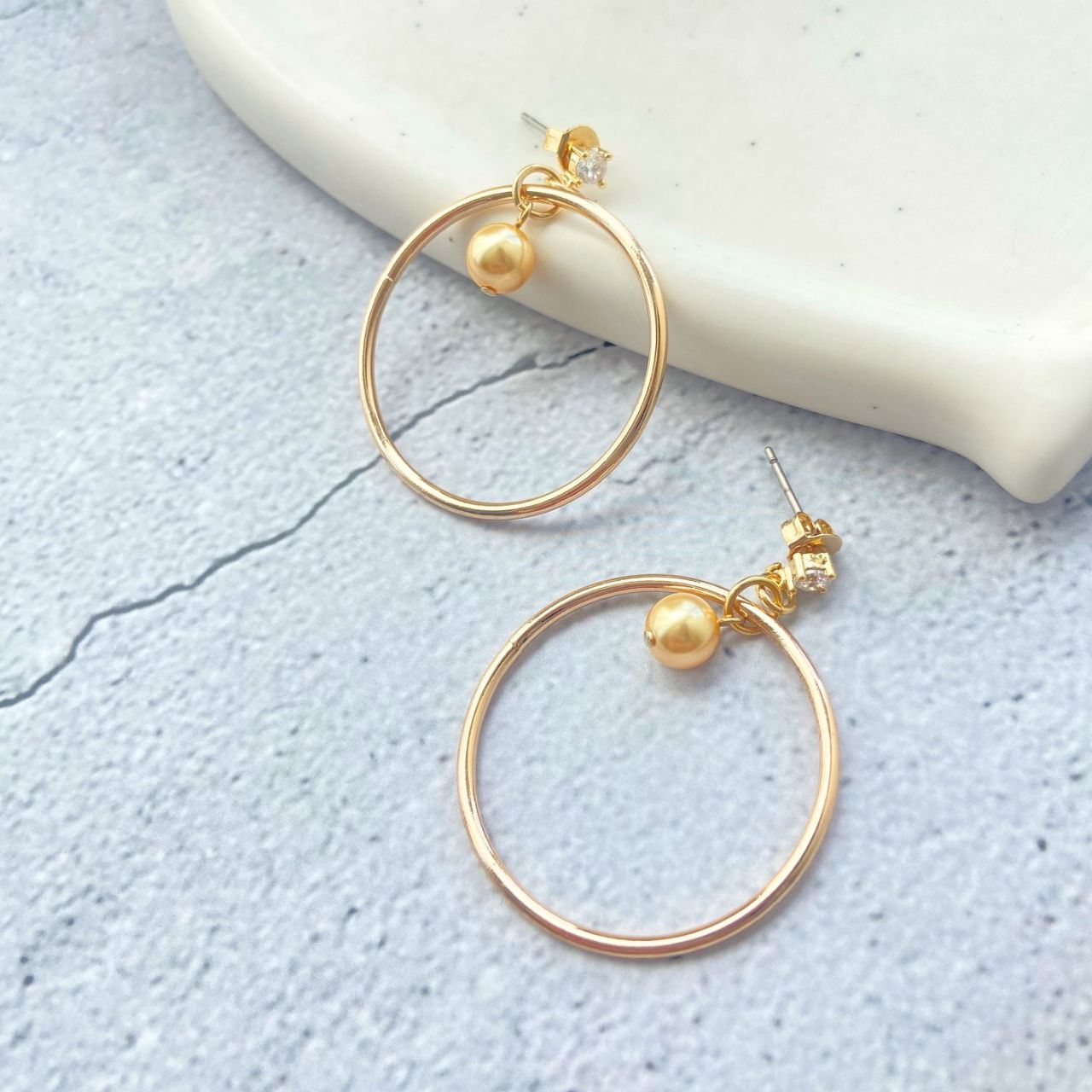 フープ×6mmゴールドパールピアス