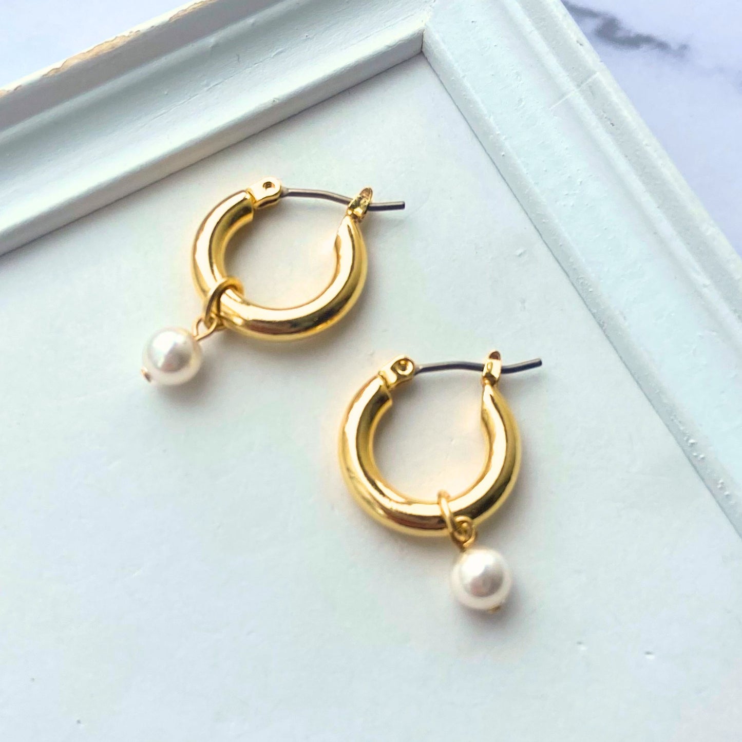 ワンタッチフープ×ホワイトパール(4mm)ピアス