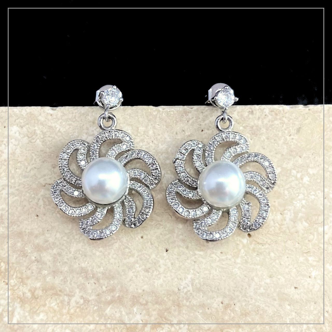 フラワーパールピアス
