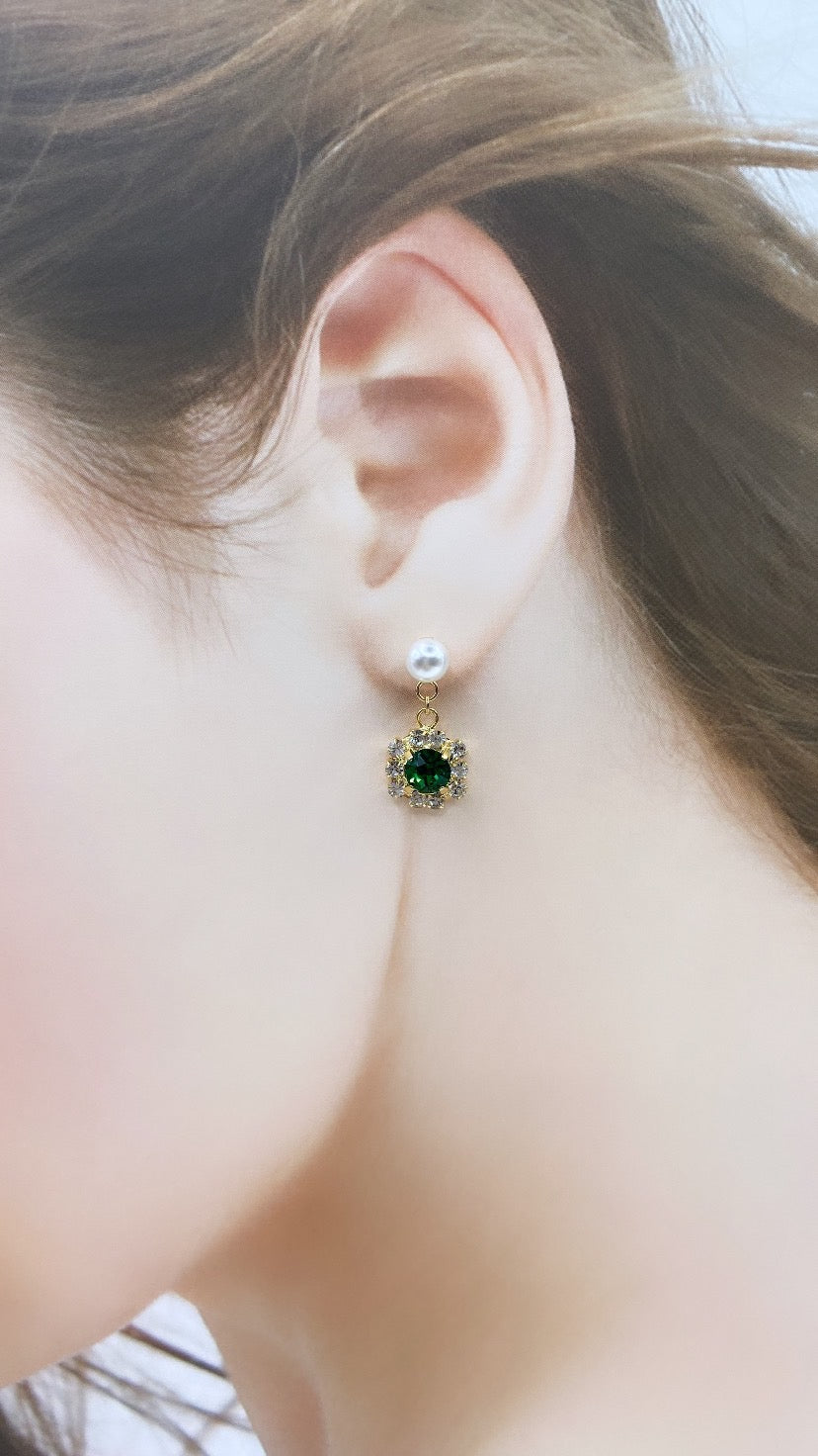 エメラルドバックキャッチゴールドピアス#826